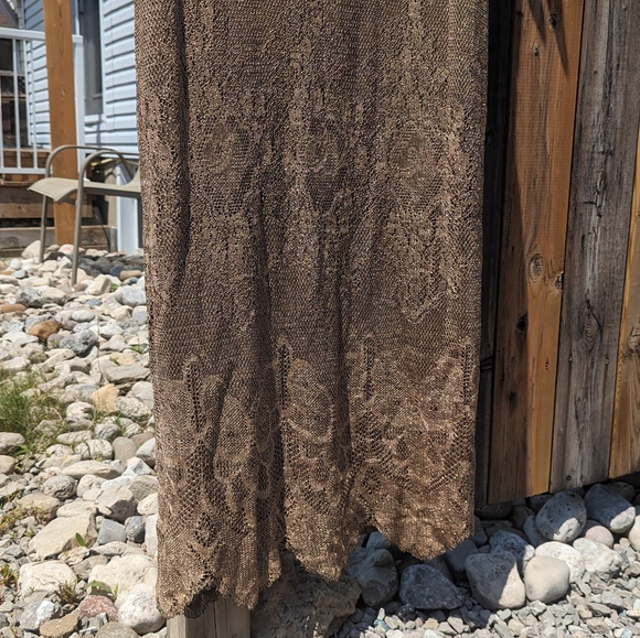 JS Collections Gold gown - Picture 3 of 3